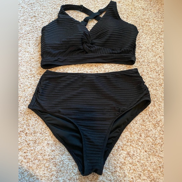 Black Textured Bikini Set by SheCurve - Picture 2 of 5